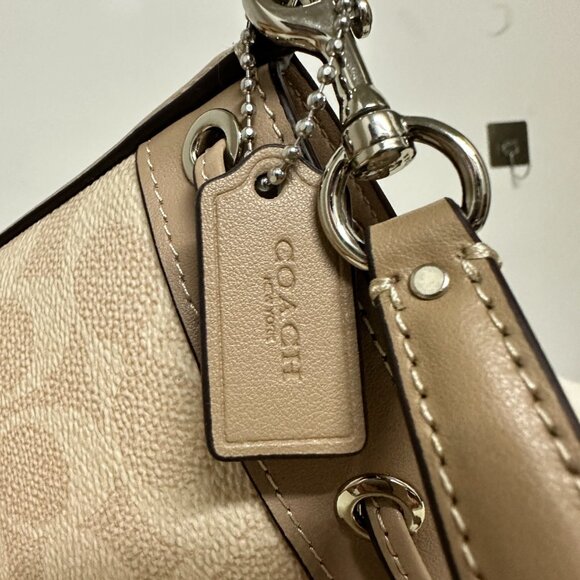 Coach mini bucket bag - Picture 5 of 8